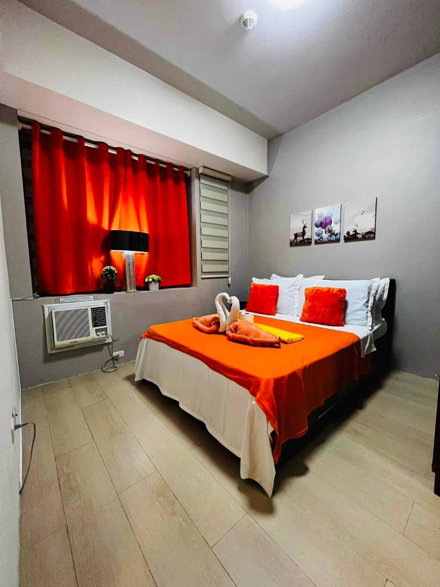 One Palm Tree Villas Condominium - Studio 10O With Balcony - Across Terminal 3 Airport 马尼拉 外观 照片
