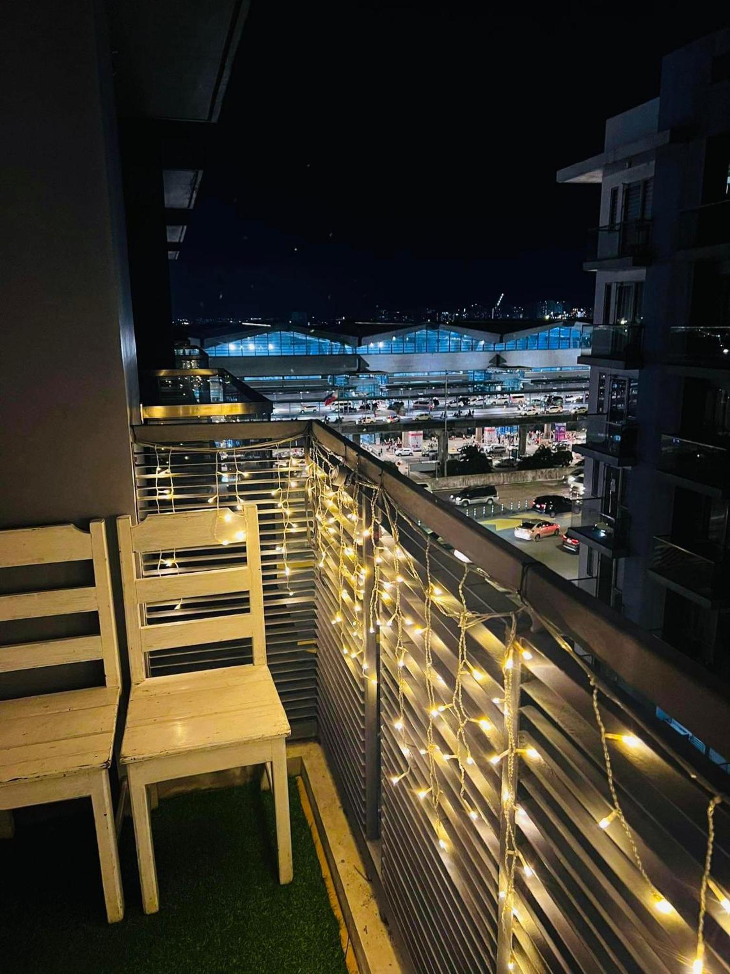 One Palm Tree Villas Condominium - Studio 10O With Balcony - Across Terminal 3 Airport 马尼拉 外观 照片